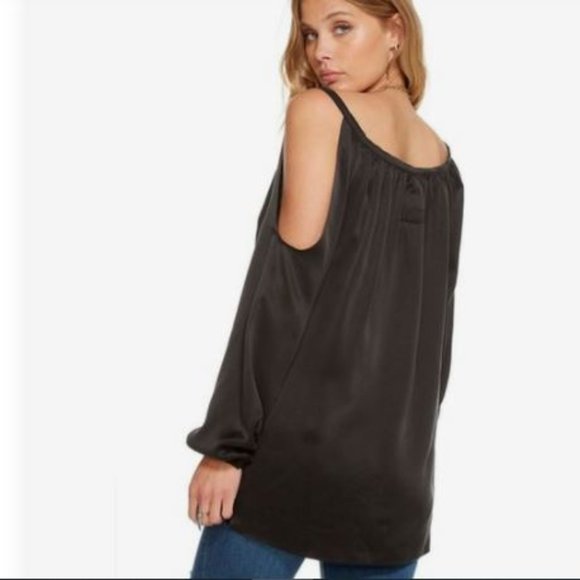 Chaser CW6988 Silk Cold Shoulder Top - Picture 2 of 2